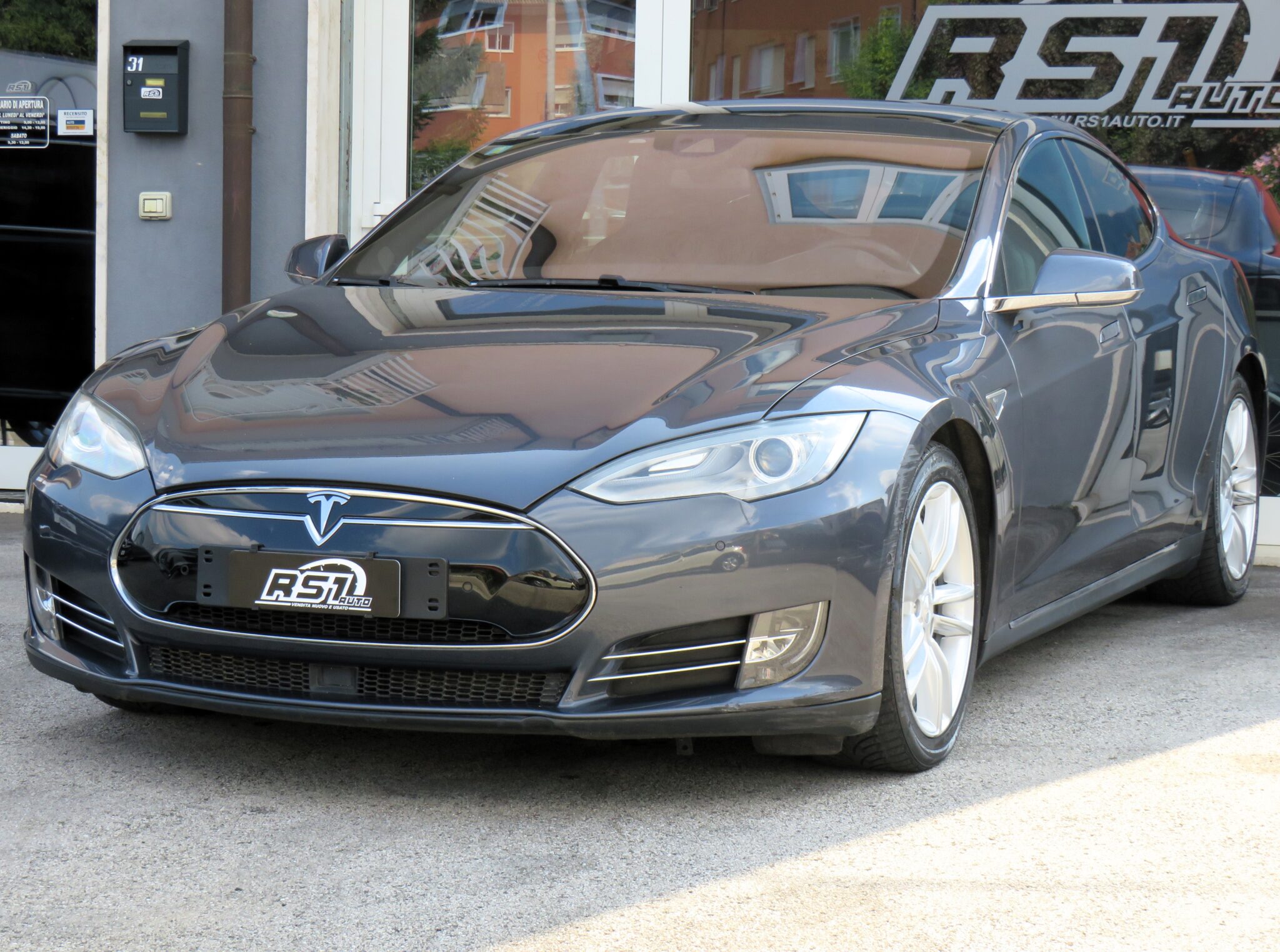 Tesla Model S