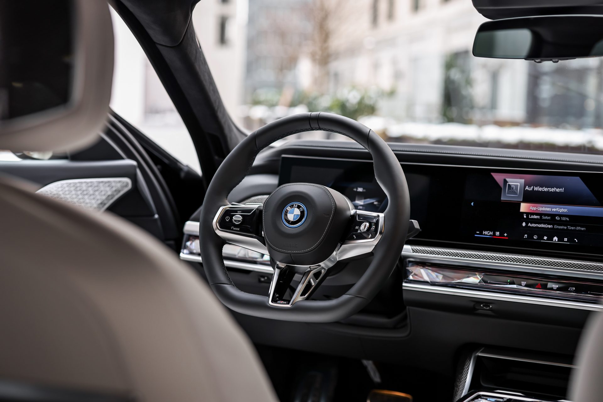 Bmw i7