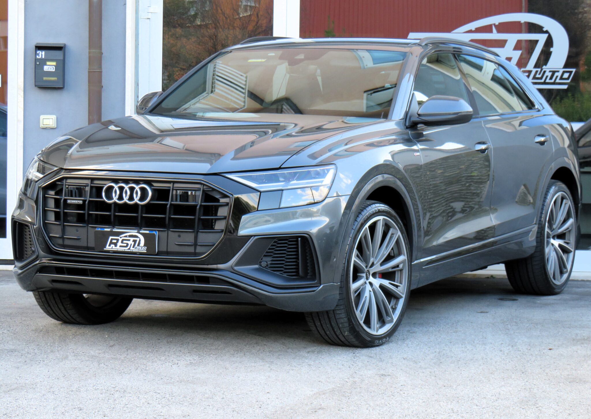 Audi Q8