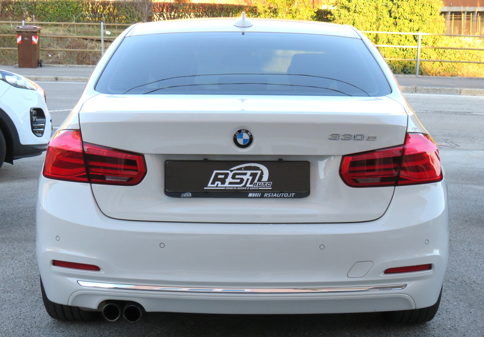 BMW 330e