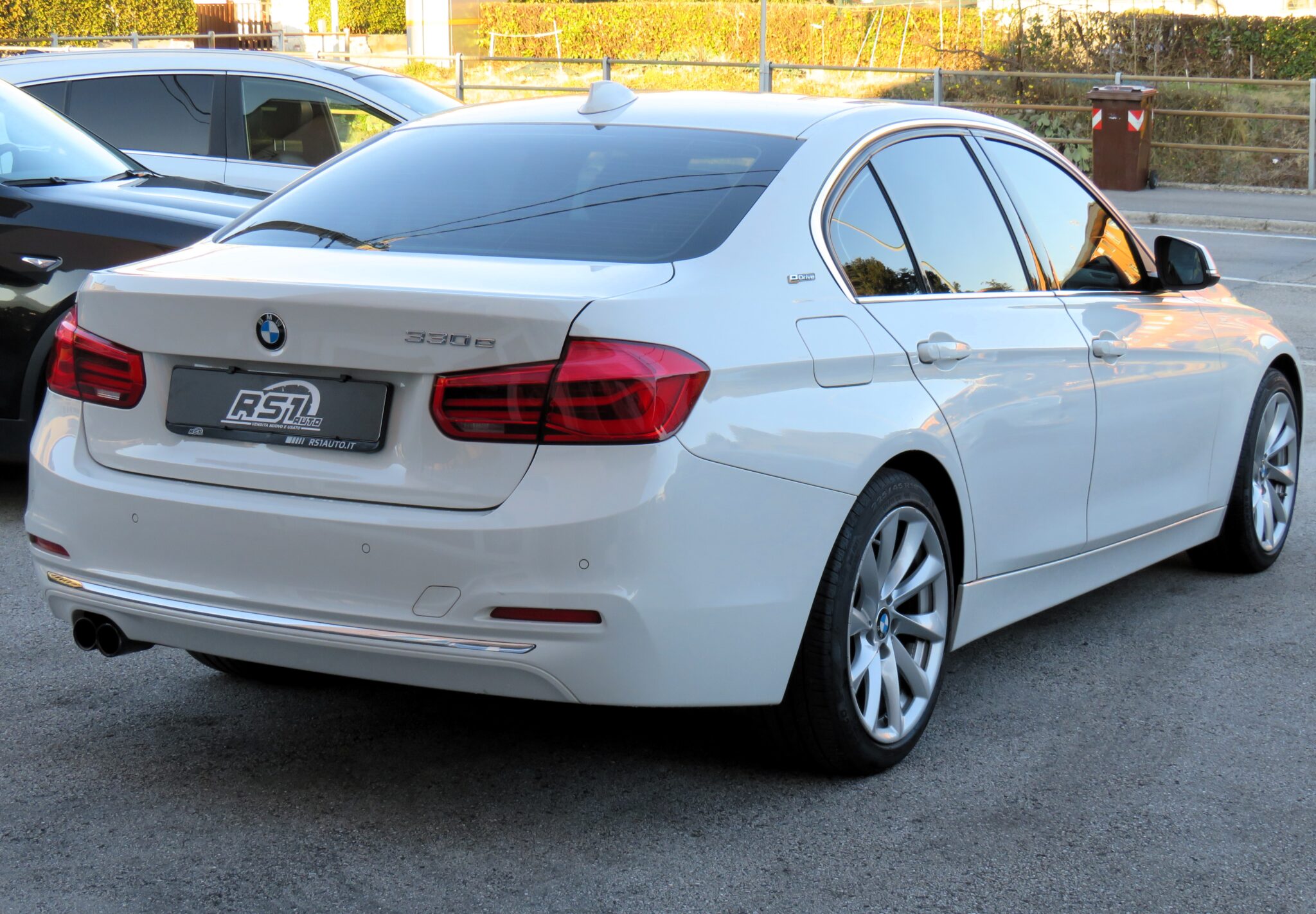 BMW 330e